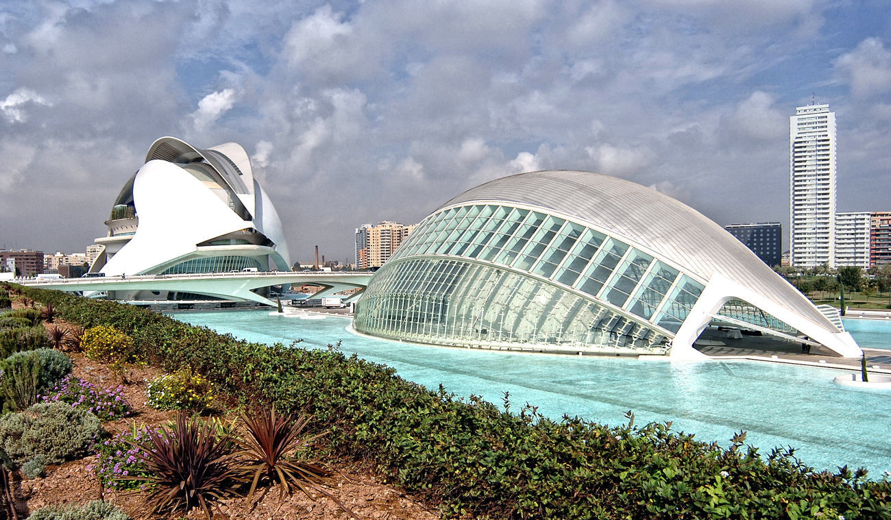 valencia-harmoni-antara-inovasi-arsitektur-dan-tradisi-festival